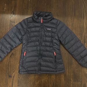 Worn kids M (10) navy Patagonia down sweater jacket